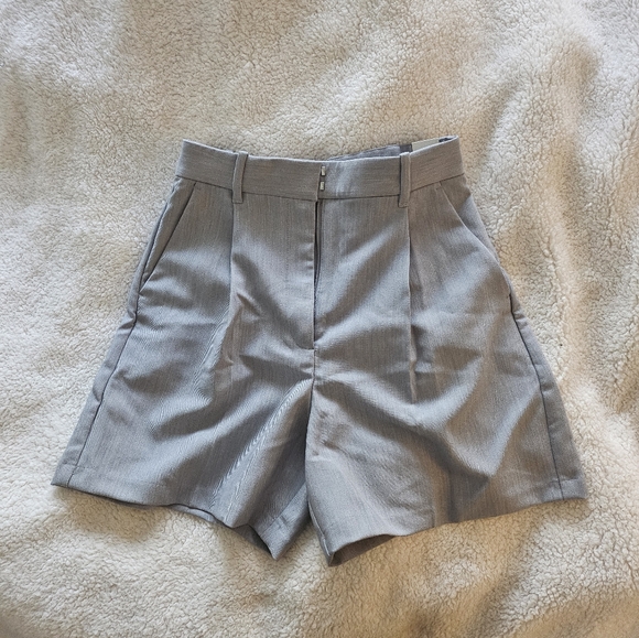 Abercrombie & Fitch Sloane Tailored Trouser Shorts Gray XS NWT - Picture 3 of 6